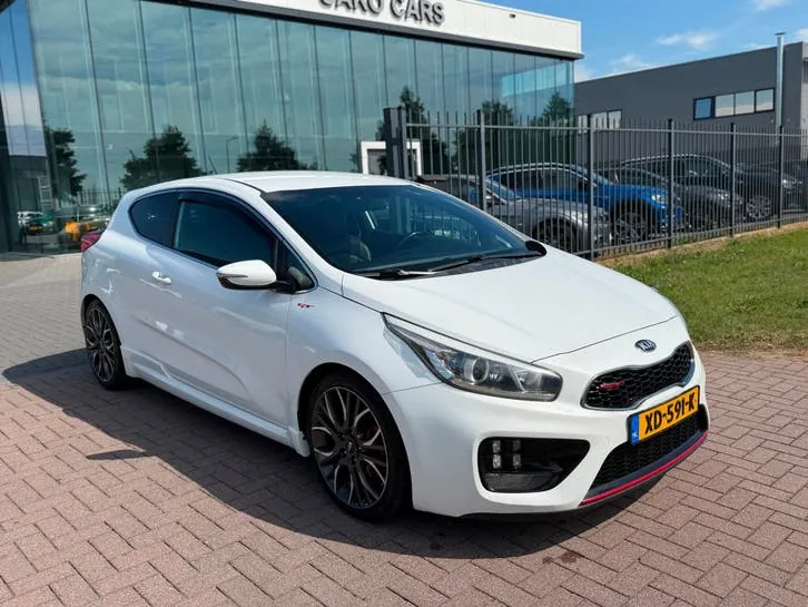 Kia Pro_Cee'D 2014 photo 3