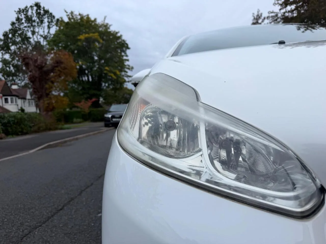 Peugeot 208 2013 photo 2