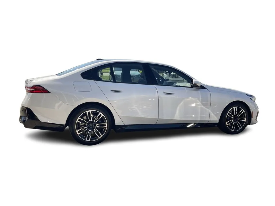 BMW 530I 2026 photo 2