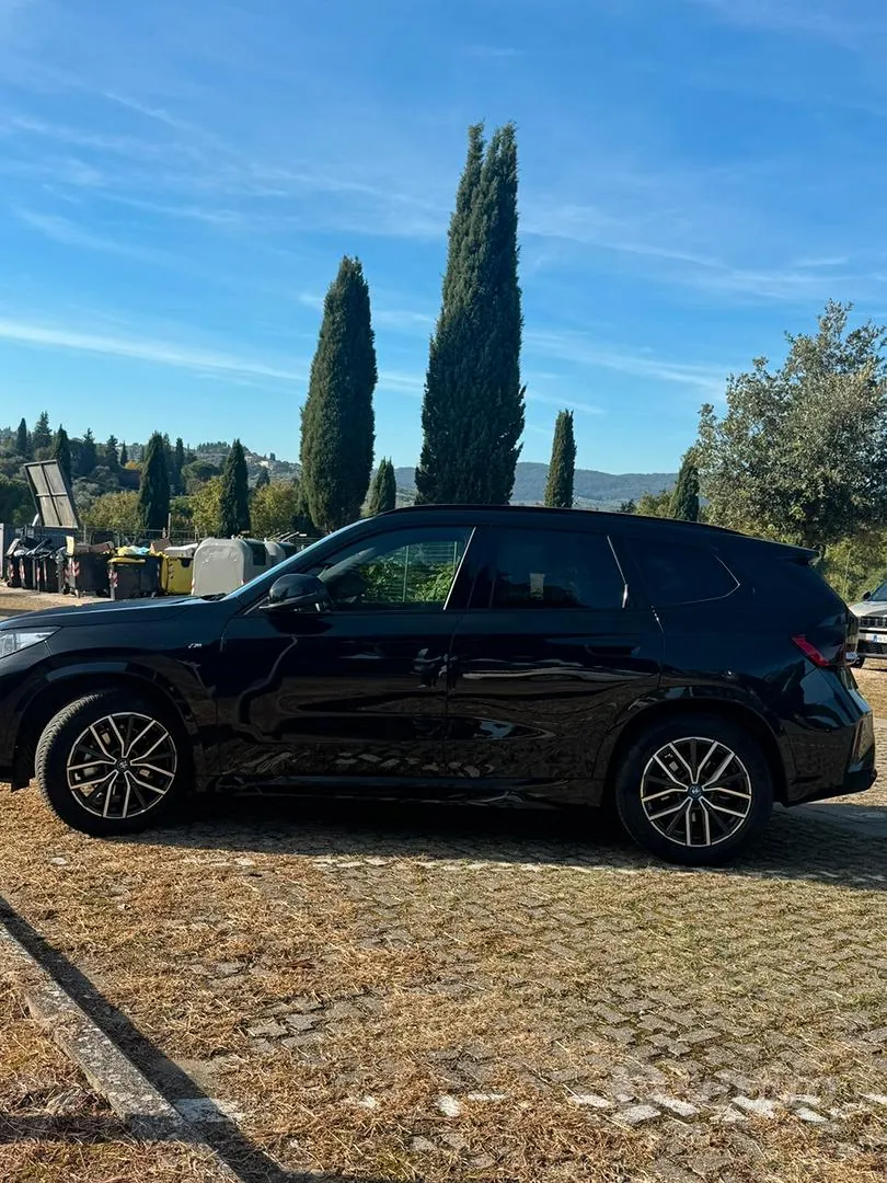 BMW Ix1 2025 photo 4