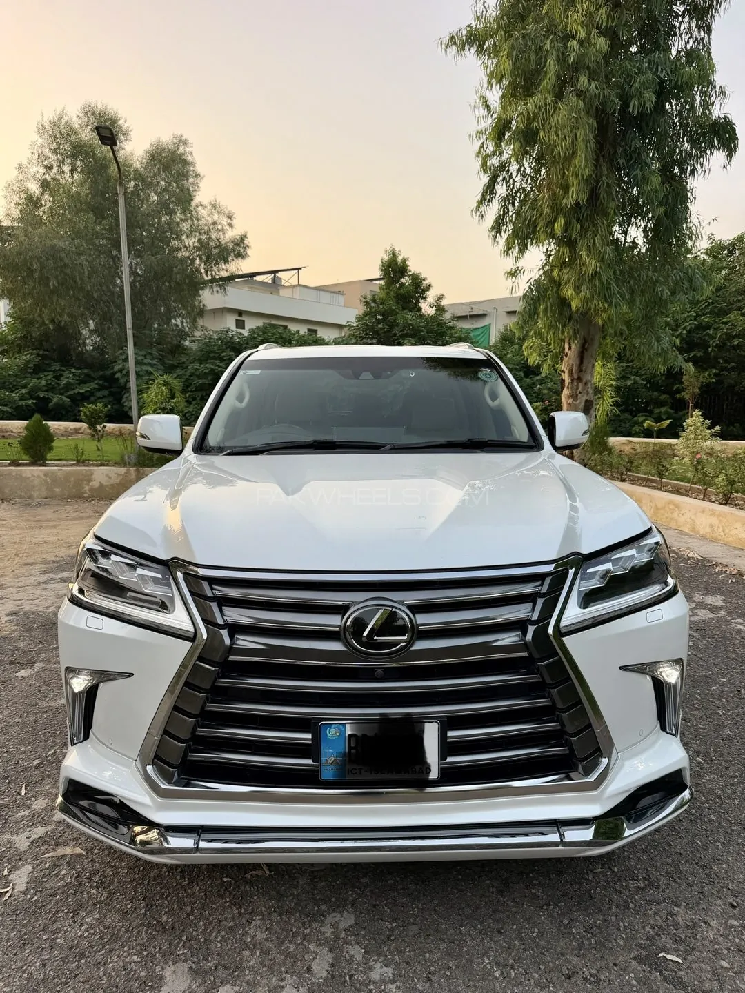 Lexus Lx