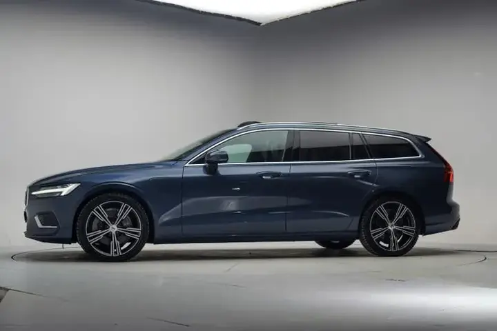 Volvo V60 2020 photo 2
