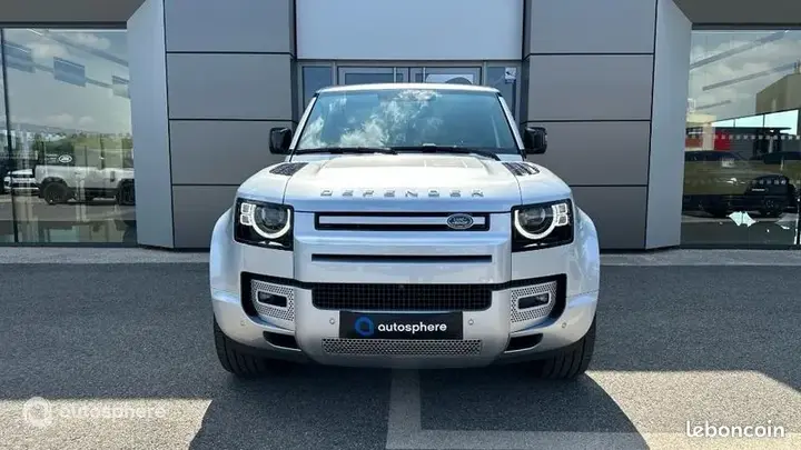 Land Rover Defender 2023 photo 2