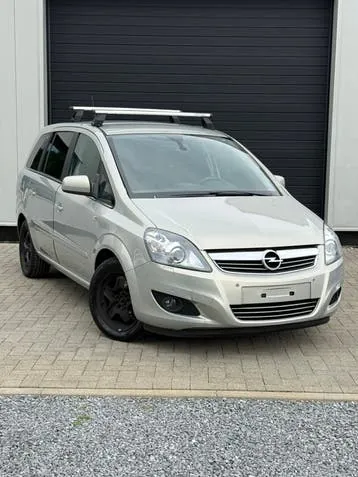 Opel Zafira 2011 photo 2