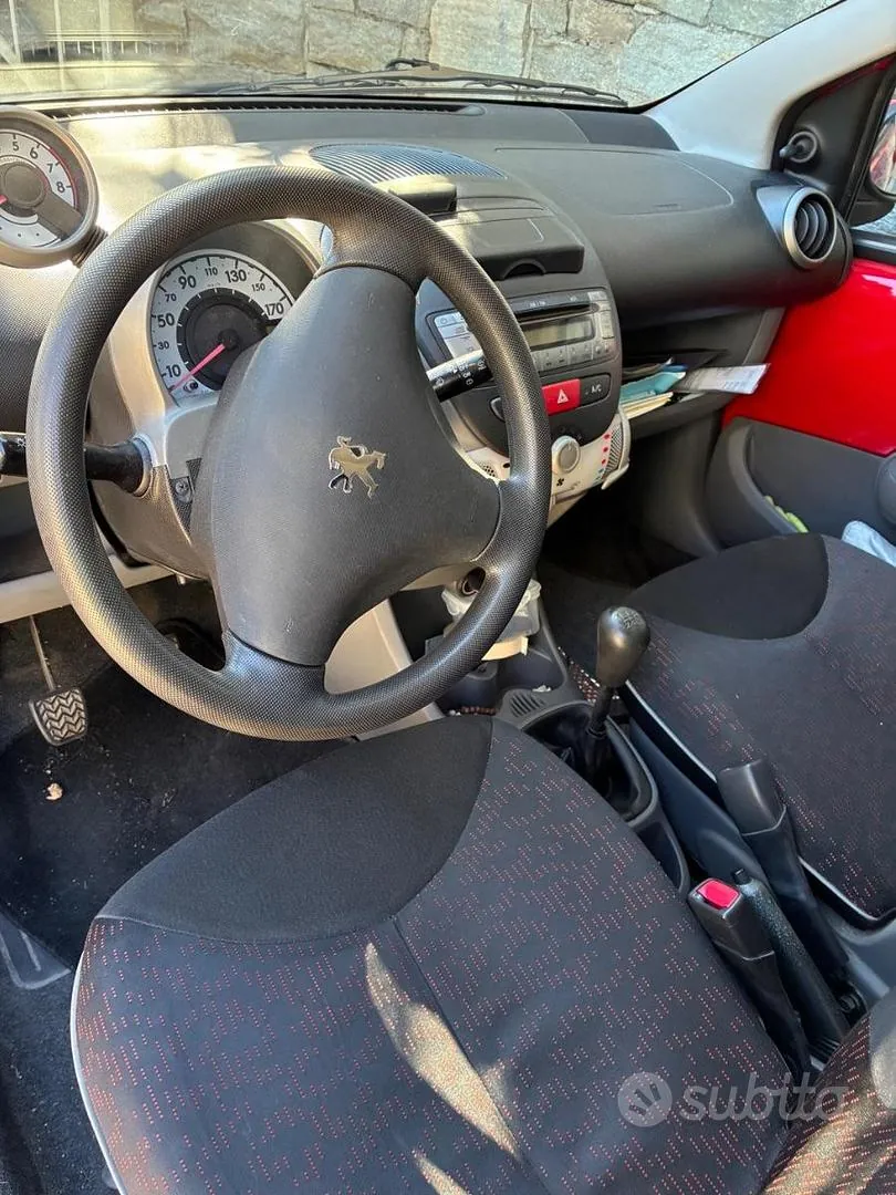 Peugeot 107 2012 photo 4