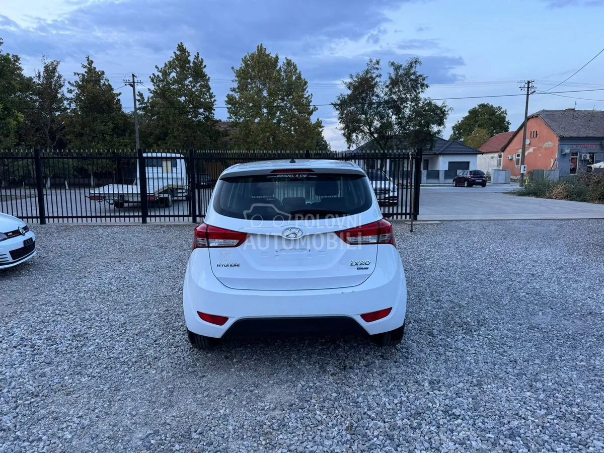 Hyundai Ix20 2011 photo 4