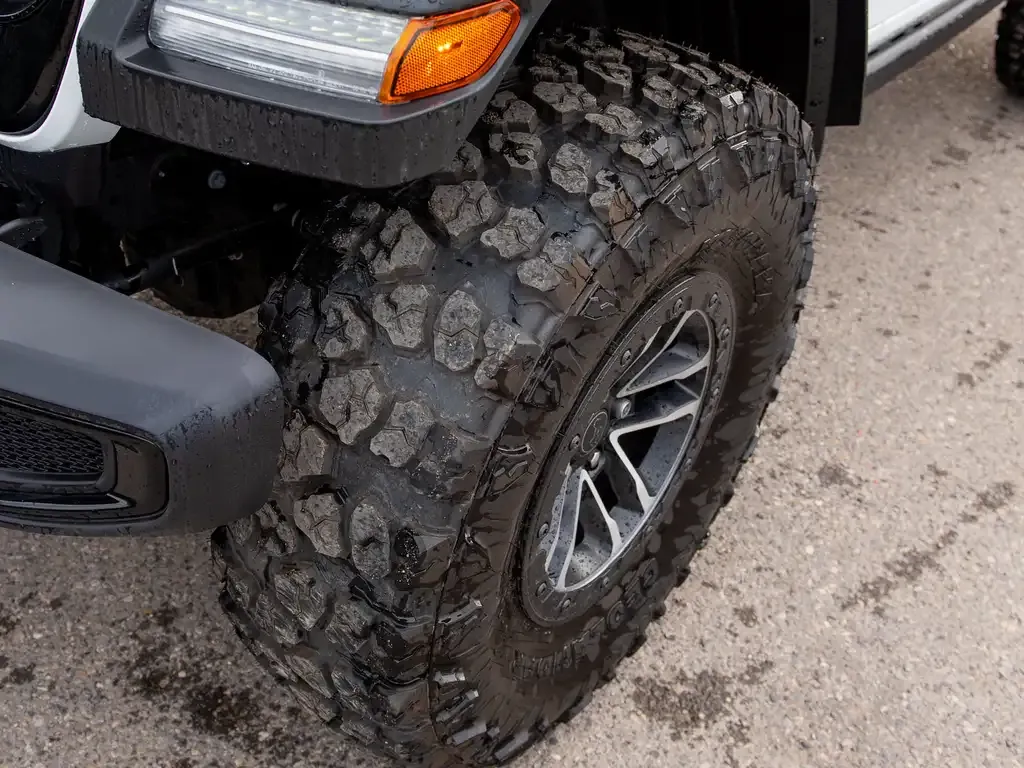 Jeep Wrangler 2025 photo 2