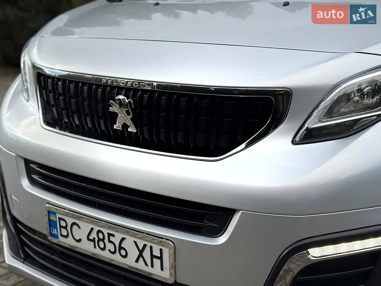 Peugeot Traveller 2017 photo 4