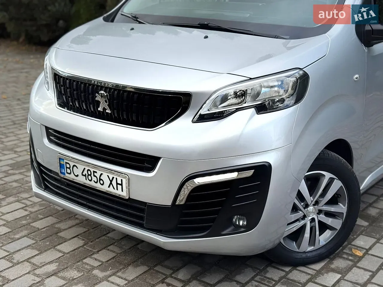 Peugeot Traveller 2017 photo 3