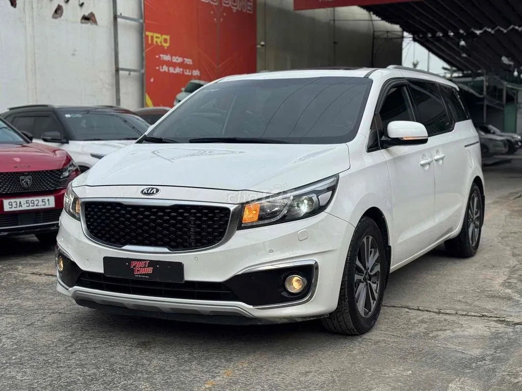 Kia Sedona 2017 photo 2