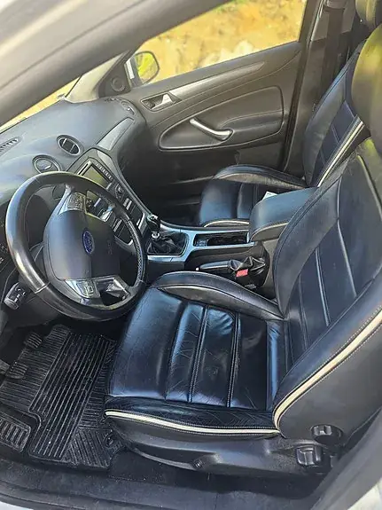 Ford Mondeo 2010 photo 4