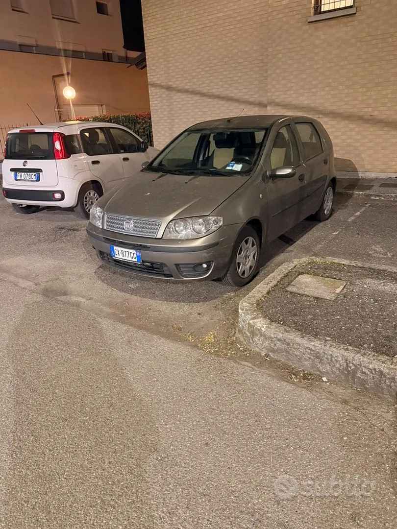 Fiat Punto 2005 photo 2