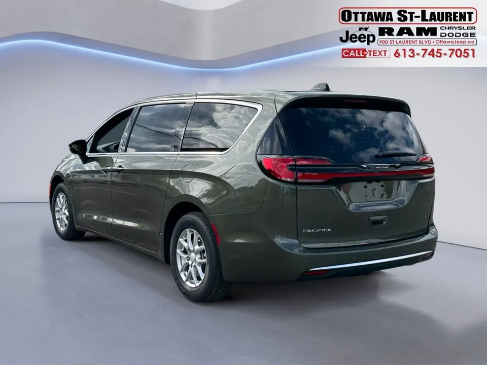 Chrysler Pacifica 2027 photo 5