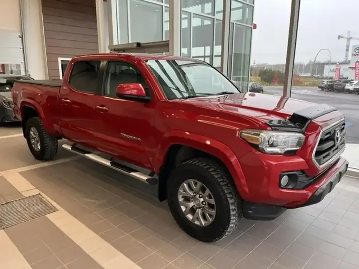 Toyota Tacoma 2017 photo 2