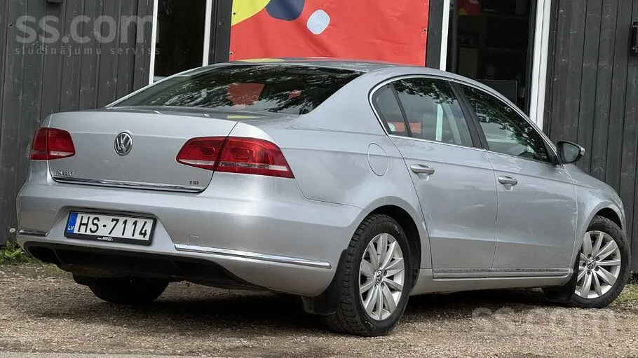 Volkswagen Passat 2011 photo 4