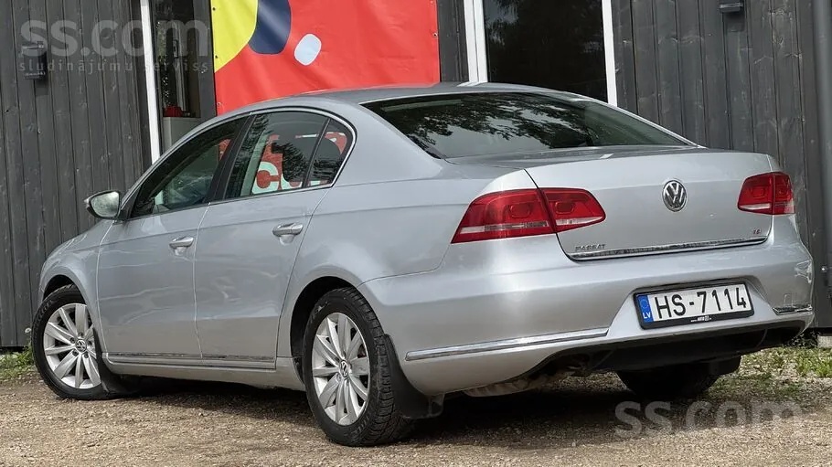 Volkswagen Passat 2011 photo 3