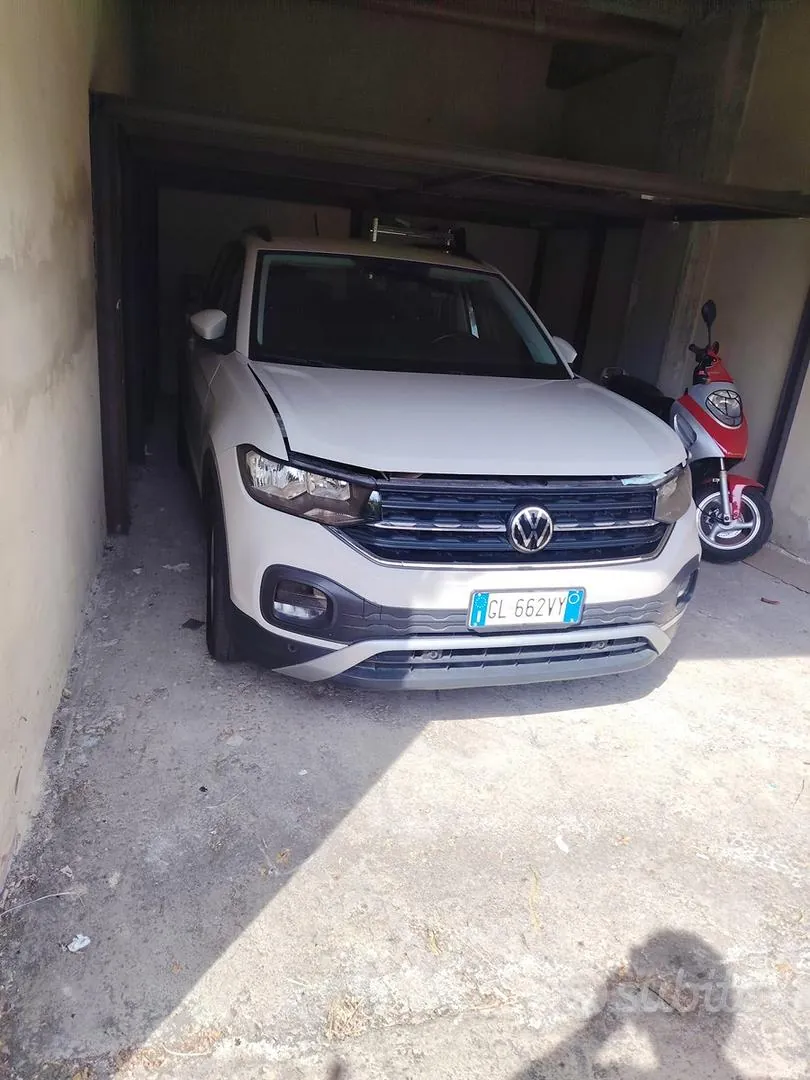 Volkswagen T-Cross 2023 photo 2