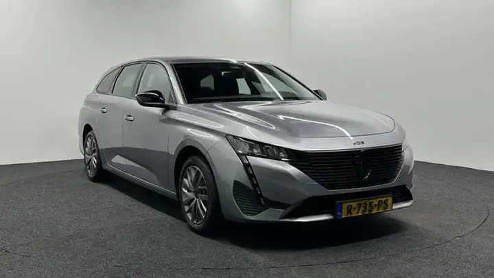 Peugeot 308 2022 photo 3