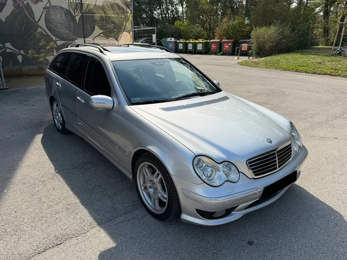 Mercedes-Benz C-Class 2004 photo 3