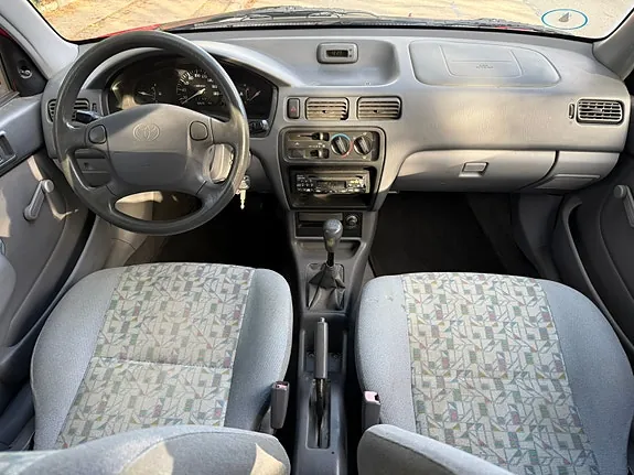 Toyota Starlet 1997 photo 5