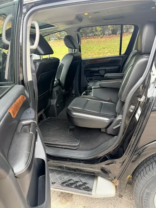 Nissan Armada 2012 photo 5