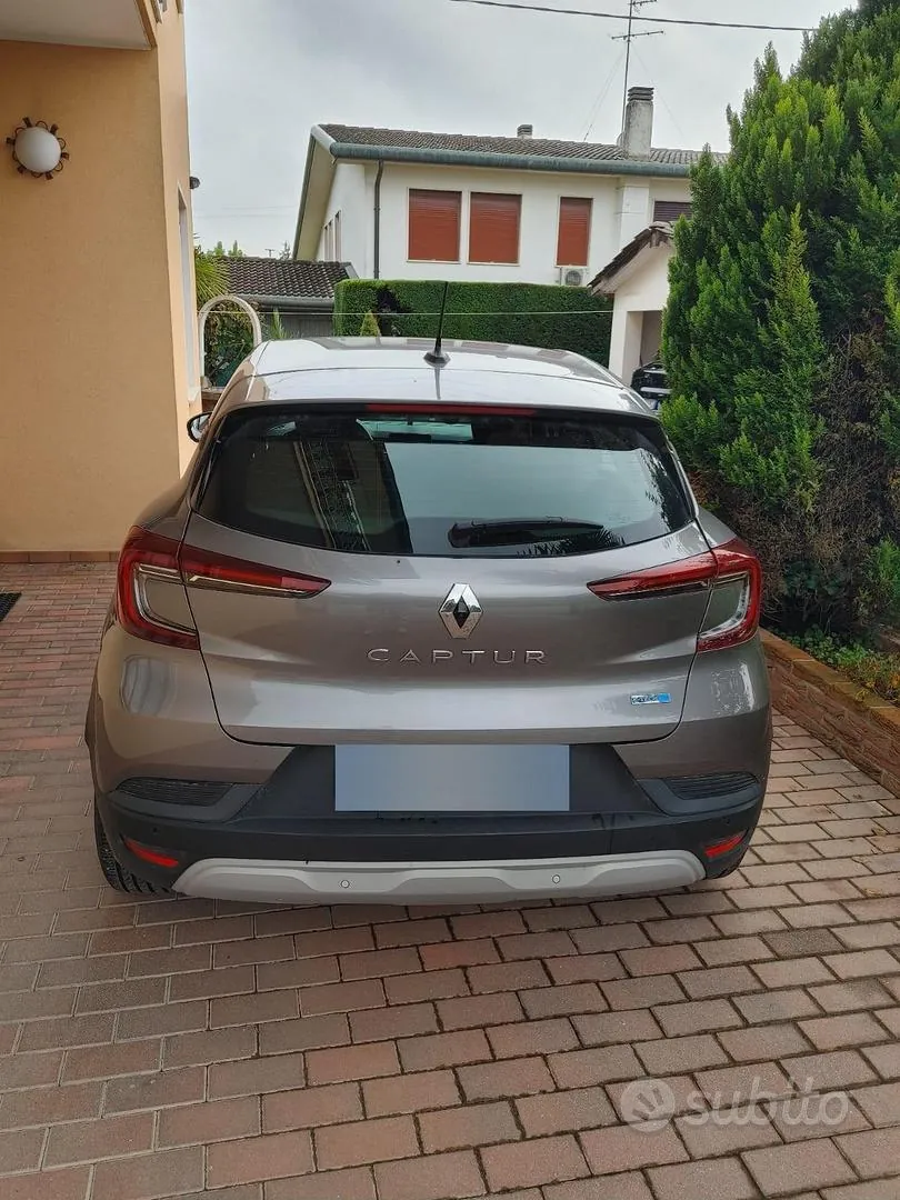 Renault Captur 2022 photo 4