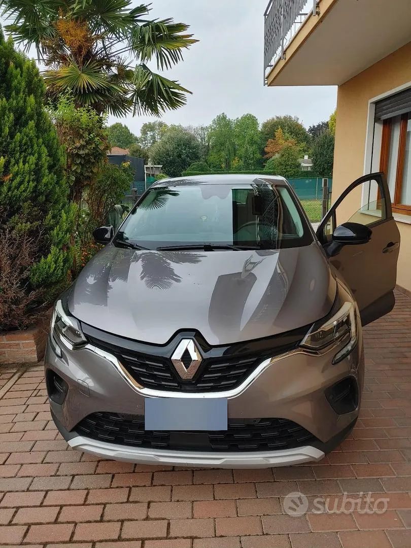 Renault Captur 2022 photo 2