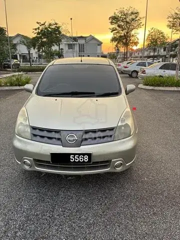 Nissan Grand Livina