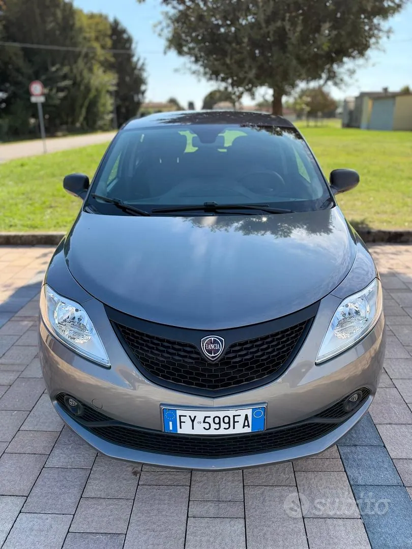 Lancia Ypsilon 2019 photo 2