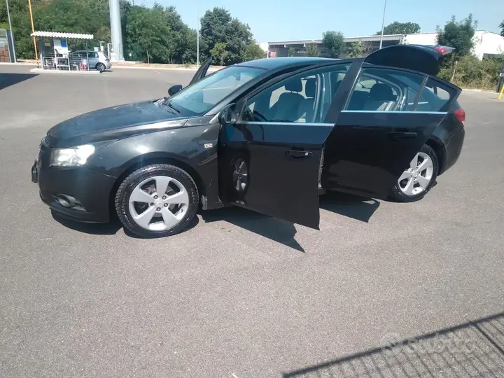 Chevrolet Cruze 2010 photo 3