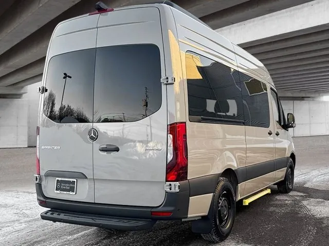 Mercedes-Benz Sprinter 2025 photo 5