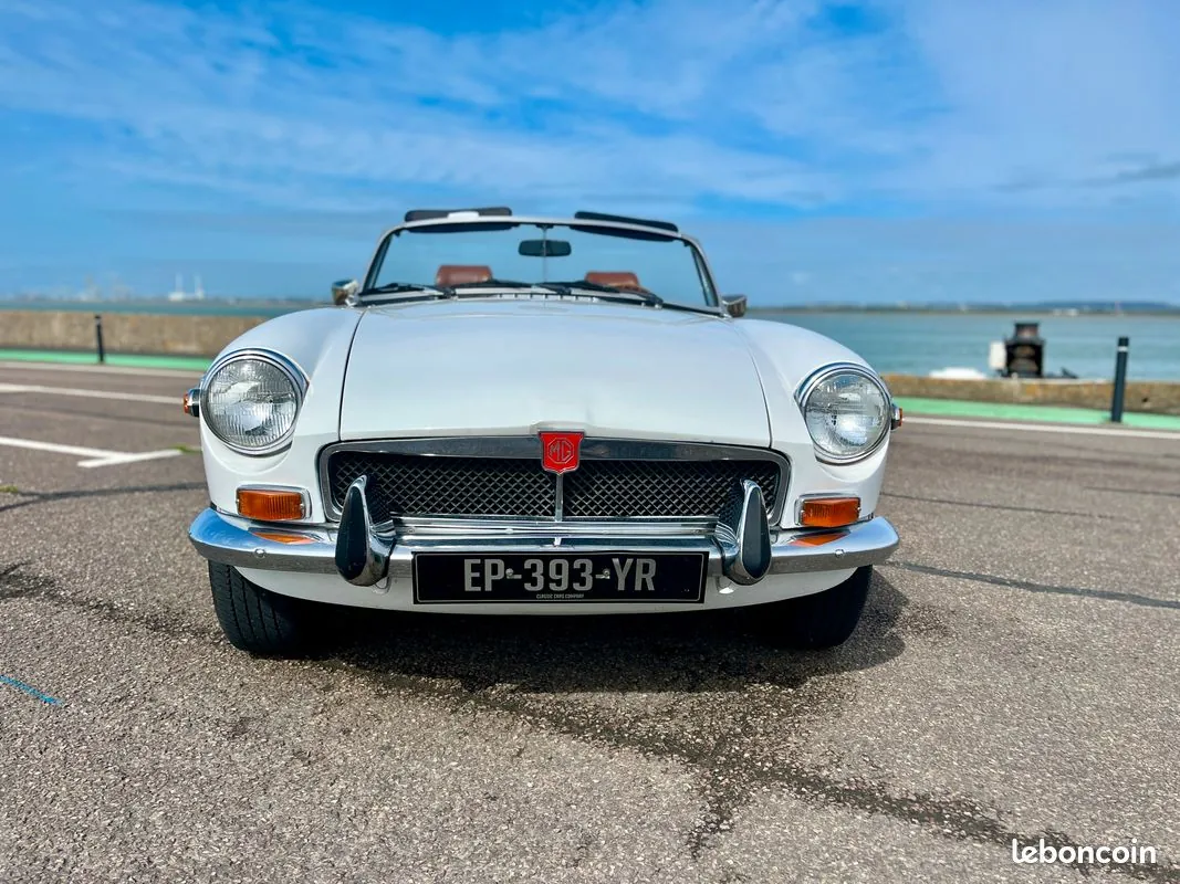 MG B 1974 photo 2