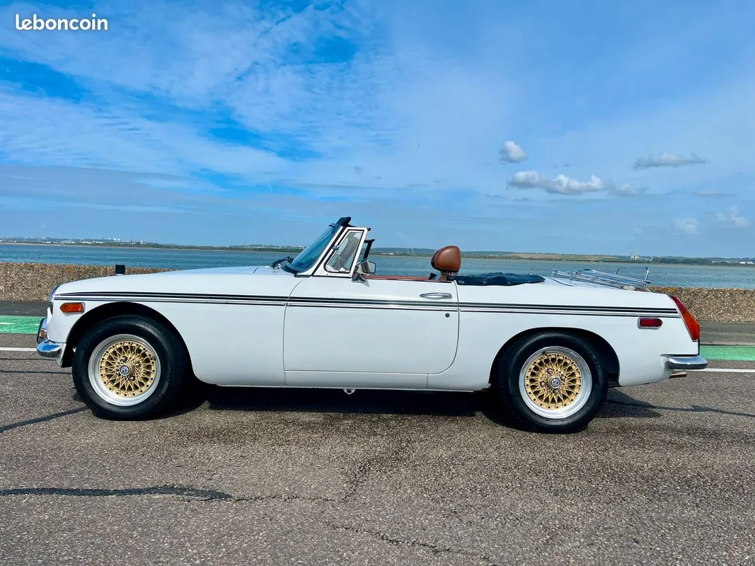 MG B 1974 photo 4