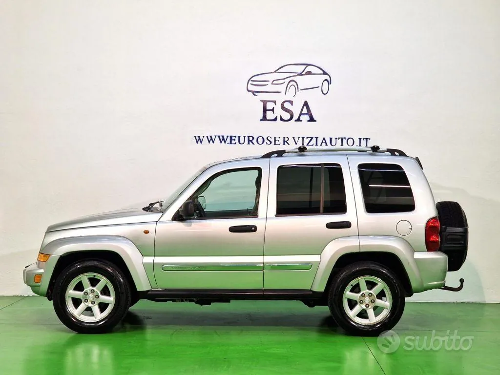 Jeep Cherokee 2005 photo 5