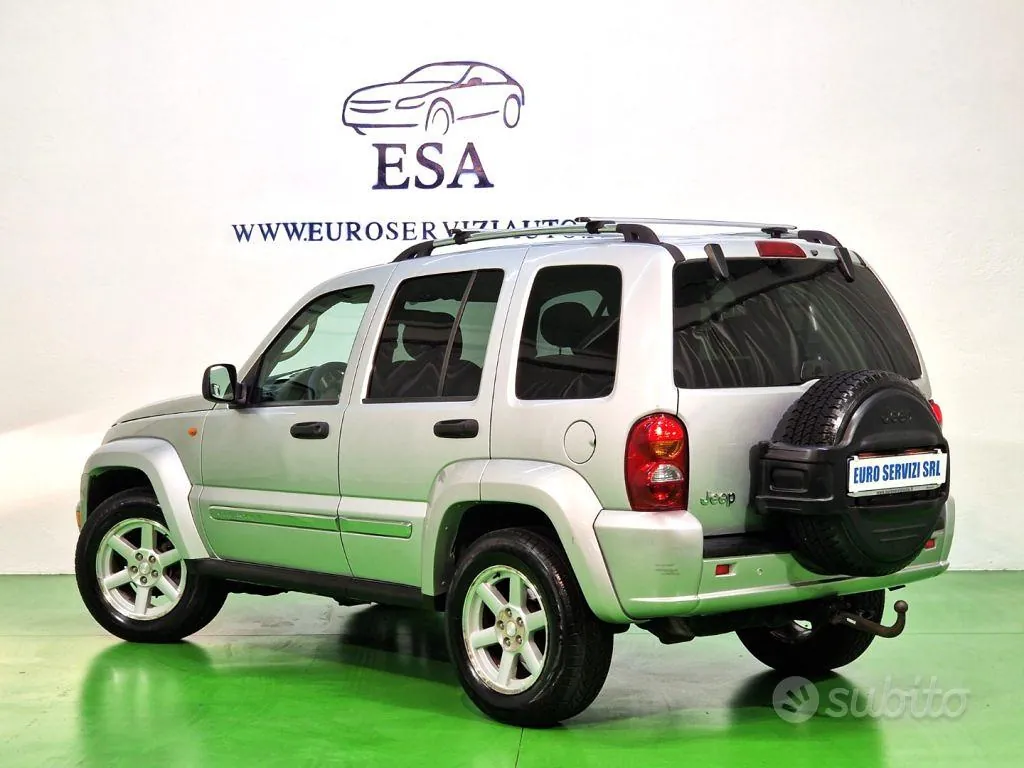 Jeep Cherokee 2005 photo 4
