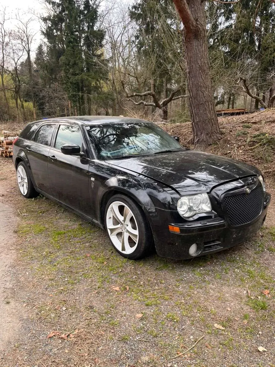 Chrysler 300 C 2005 photo 2