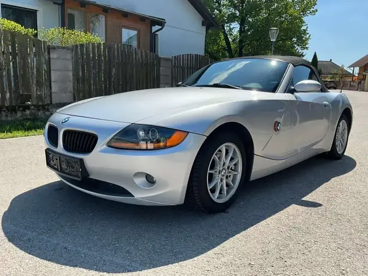 BMW Z4 2004 photo 2