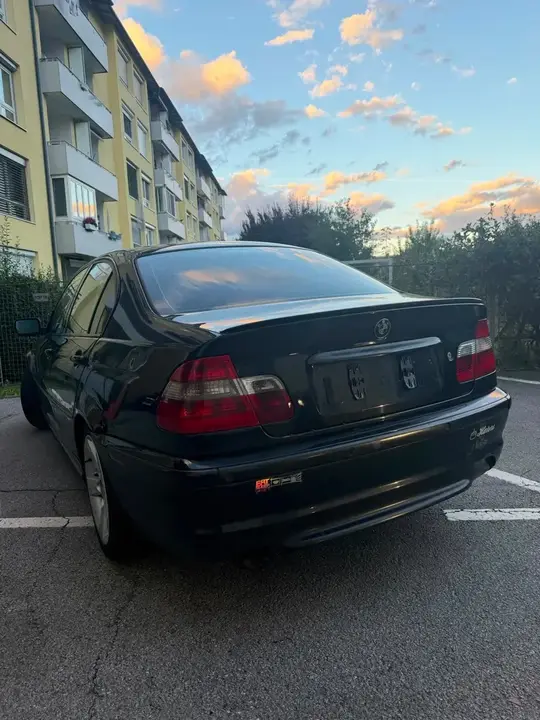 BMW 3 Series 2003 photo 2