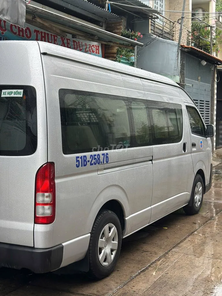 Toyota Hiace 2017 photo 3