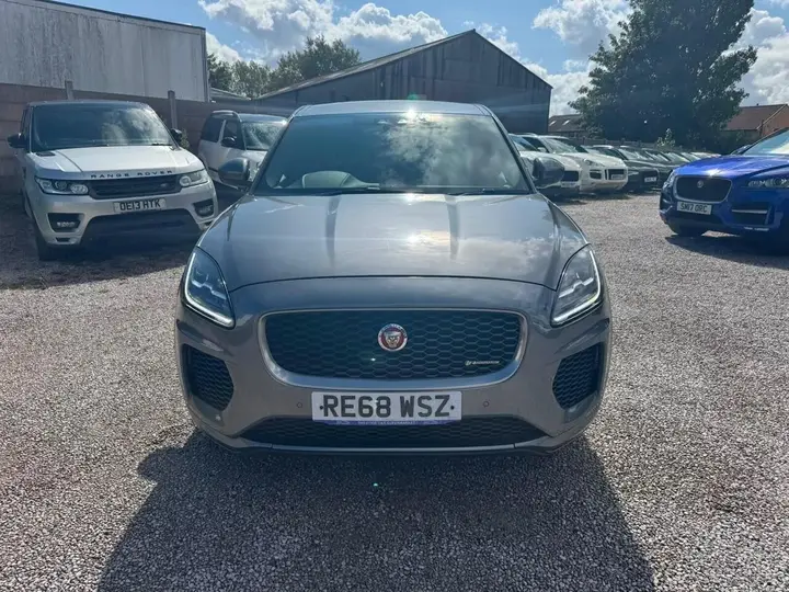 Jaguar E-Pace 2018 photo 5