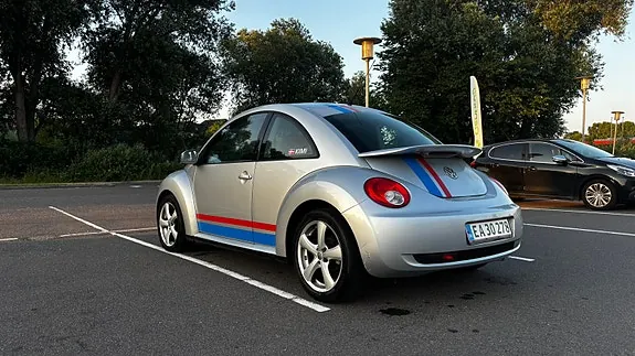 Volkswagen New Beetle 2006 photo 3