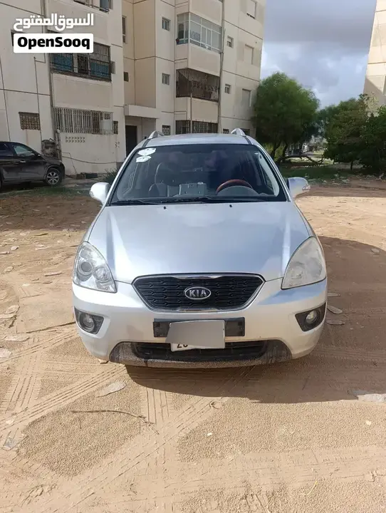 Kia Carens 2011 photo 2