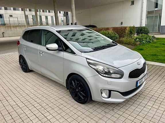 Kia Carens 2015 photo 2
