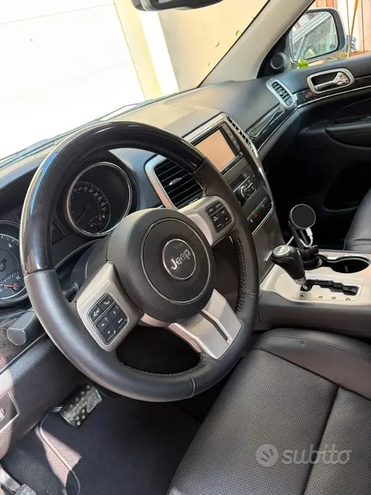 Jeep Grand Cherokee 2013 photo 3