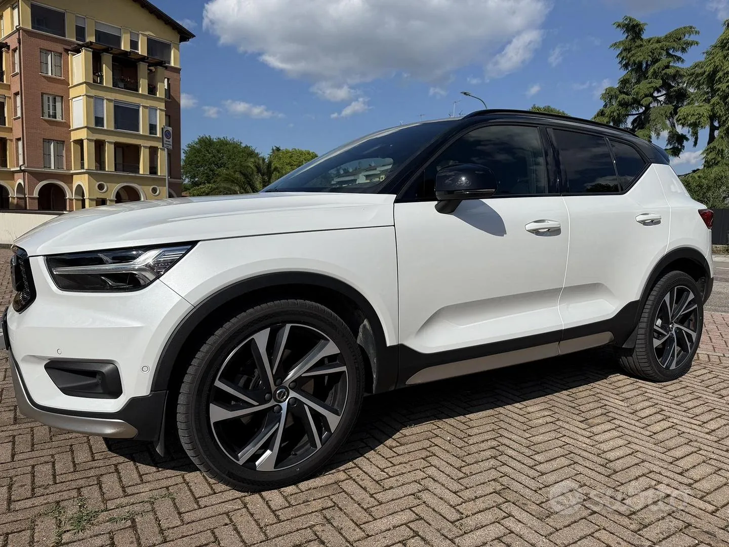Volvo Xc40 2019 photo 2