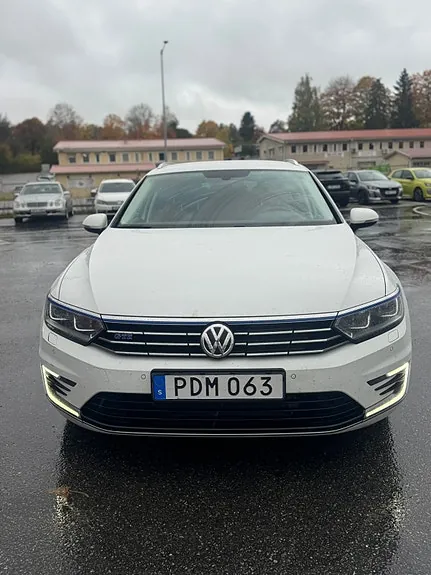 Volkswagen Passat 2017 photo 2