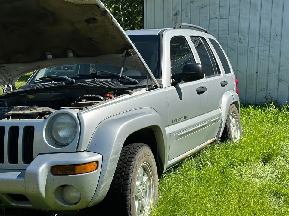 Jeep Liberty 2003 photo 2