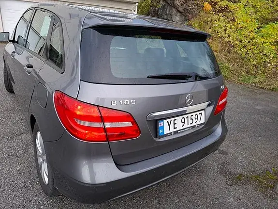 Mercedes-Benz B 180 D 2012 photo 5