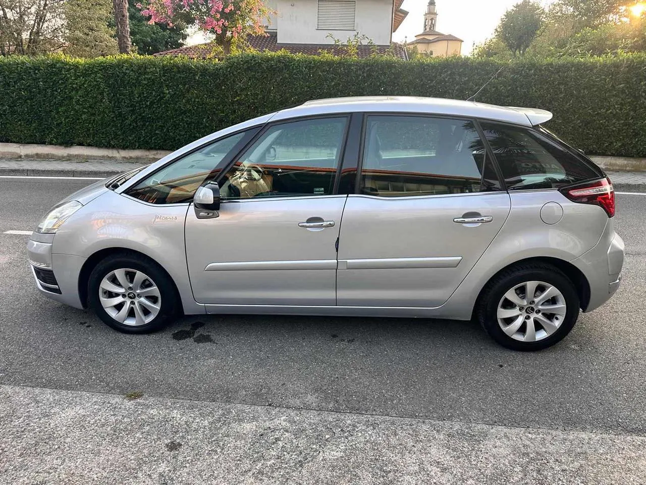 Citroen C4 Picasso 2012 photo 5