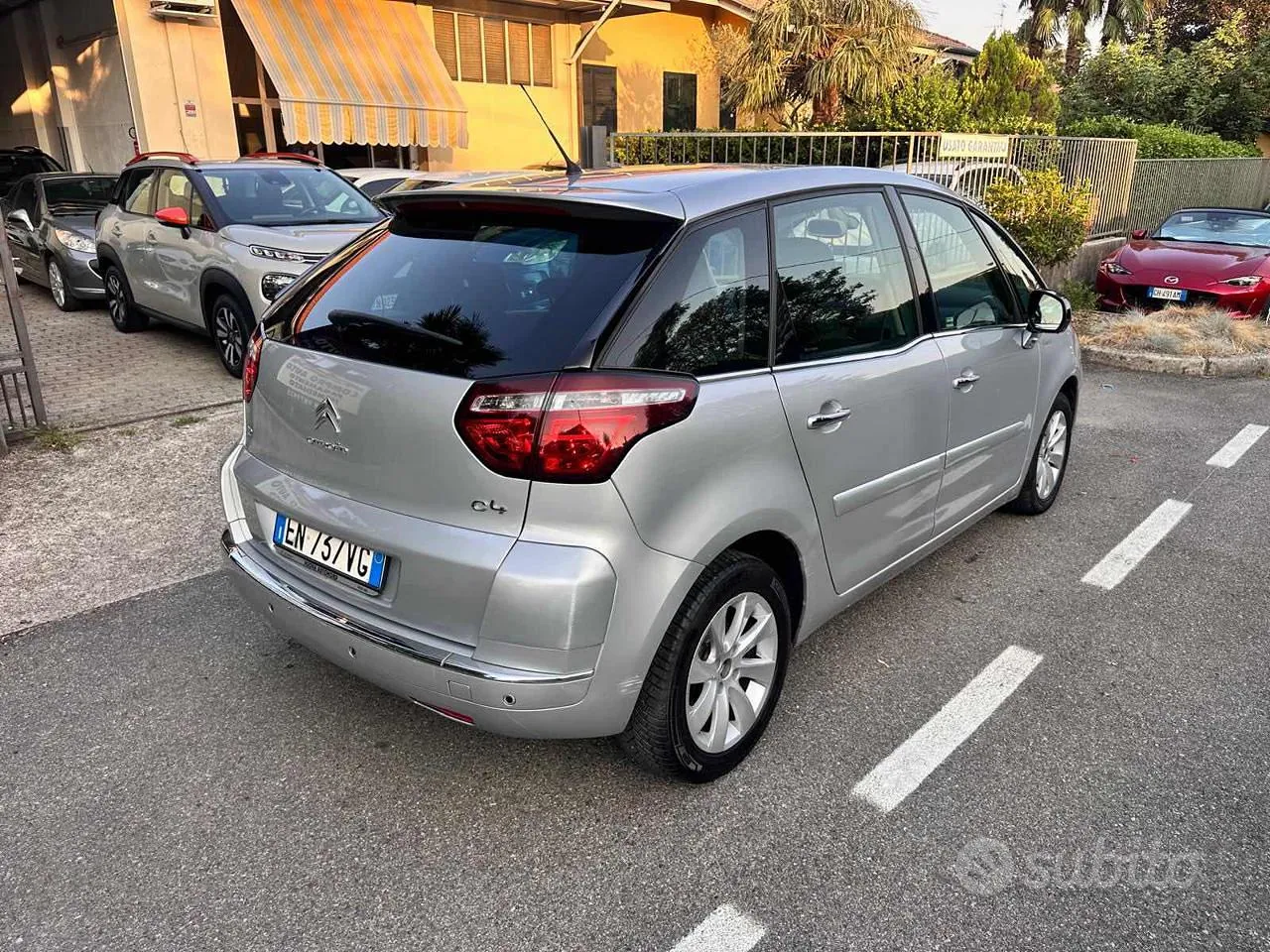 Citroen C4 Picasso 2012 photo 4